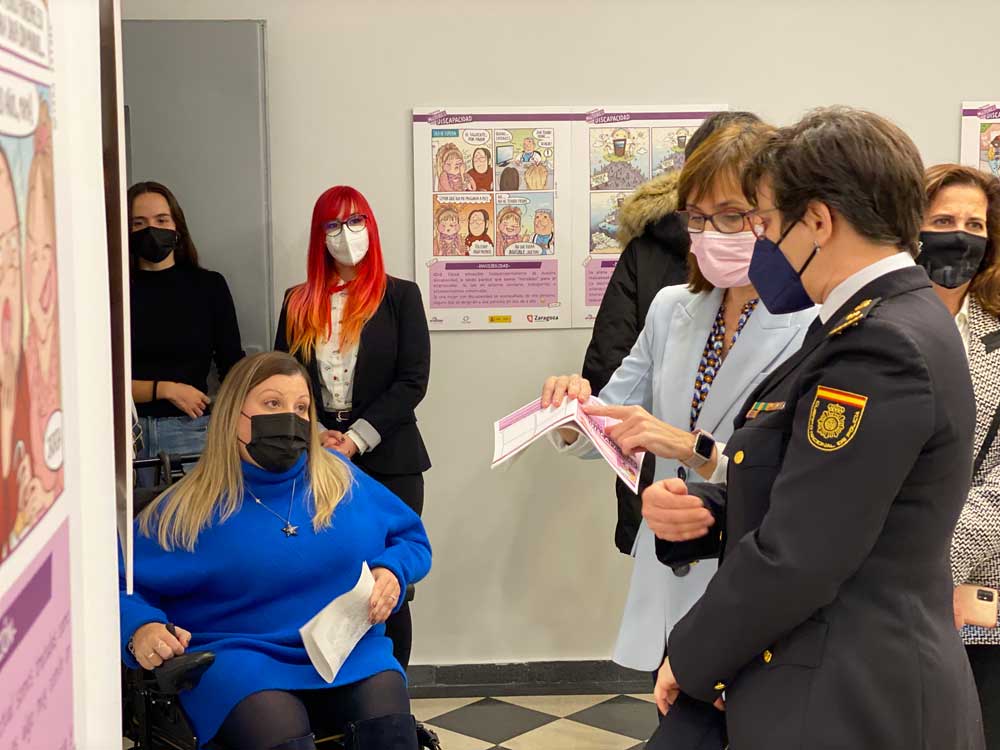 Inauguración de la exposición de cómic sobre mujeres con discapacidad